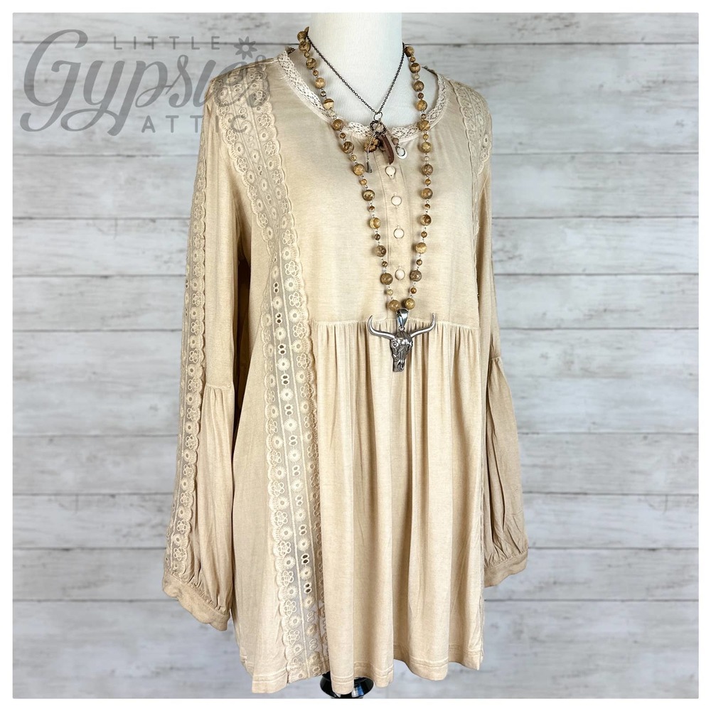 POL Sand Castles Lace Tunic - Picture 5 of 13